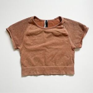 Savvi Suiko Raglan Perforated Short Sleeve Athletic Crop Top in Light Brown Tan